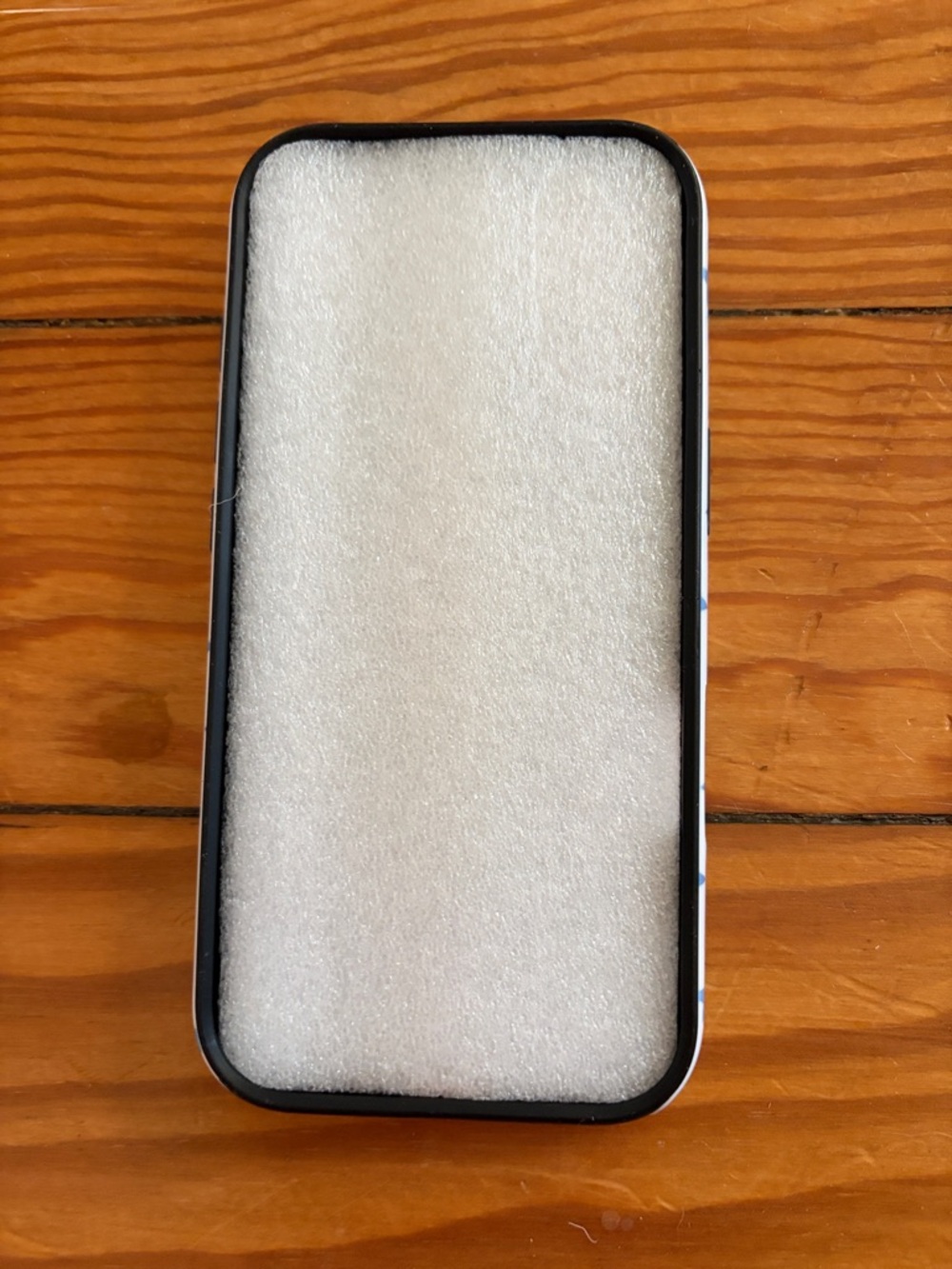 Pete the Cat iPhone 17 case - Picture 2 of 3